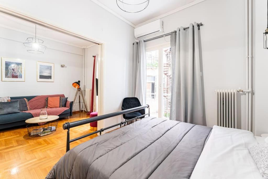 Downtown Cute Apt In The Heart Of Plaka Athena Bagian luar foto