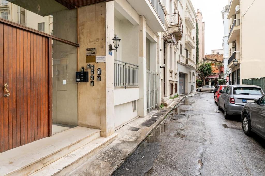 Downtown Cute Apt In The Heart Of Plaka Athena Bagian luar foto